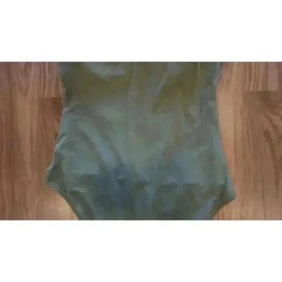 NWT Hilor Bandeau One Piece Swimsuits Front Twist Swimwear Strapless, Size 6 - Picture 13 of 14